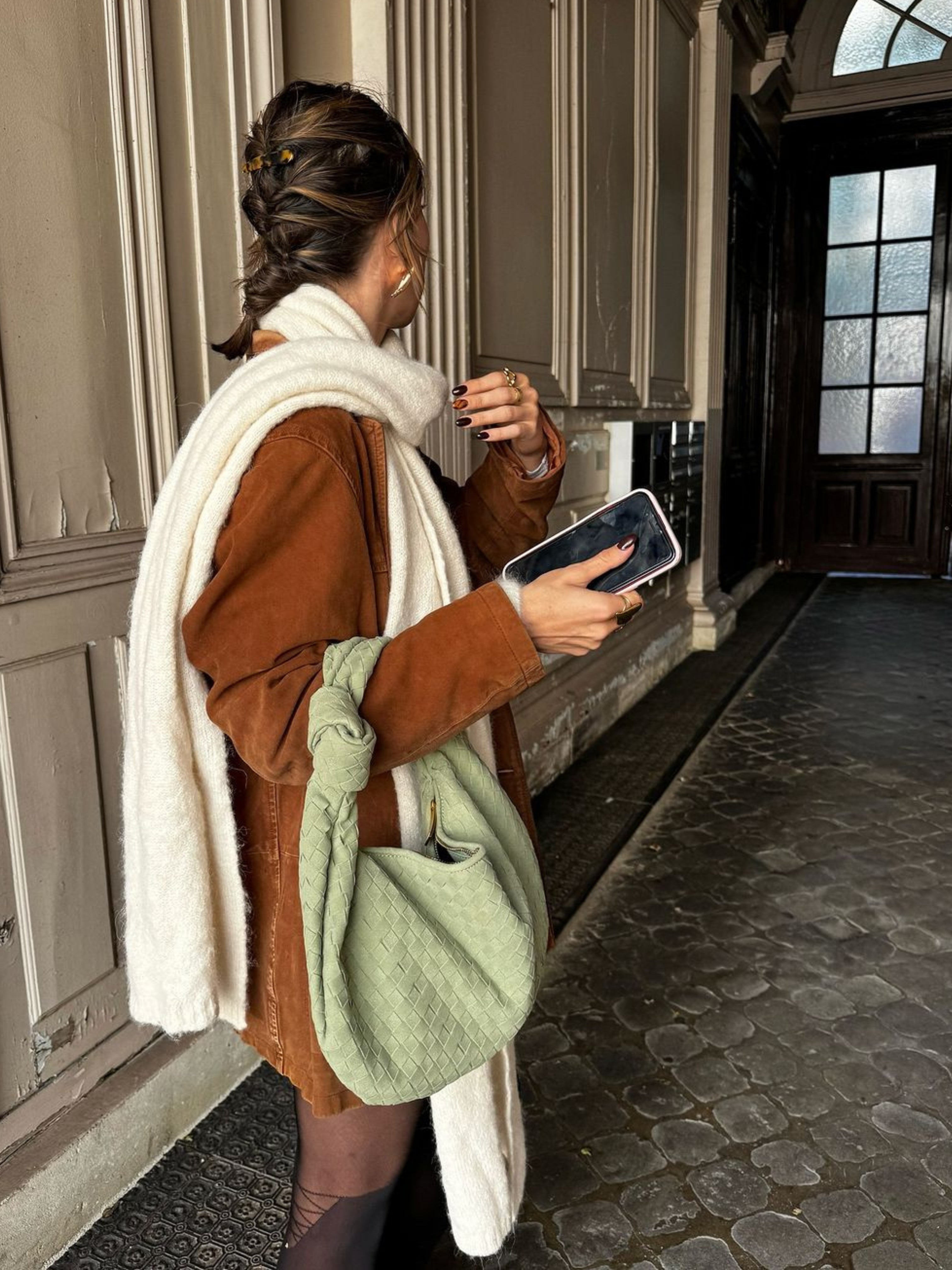 Celeste | Stredná semišová taška s pleteným uzlovým detailom