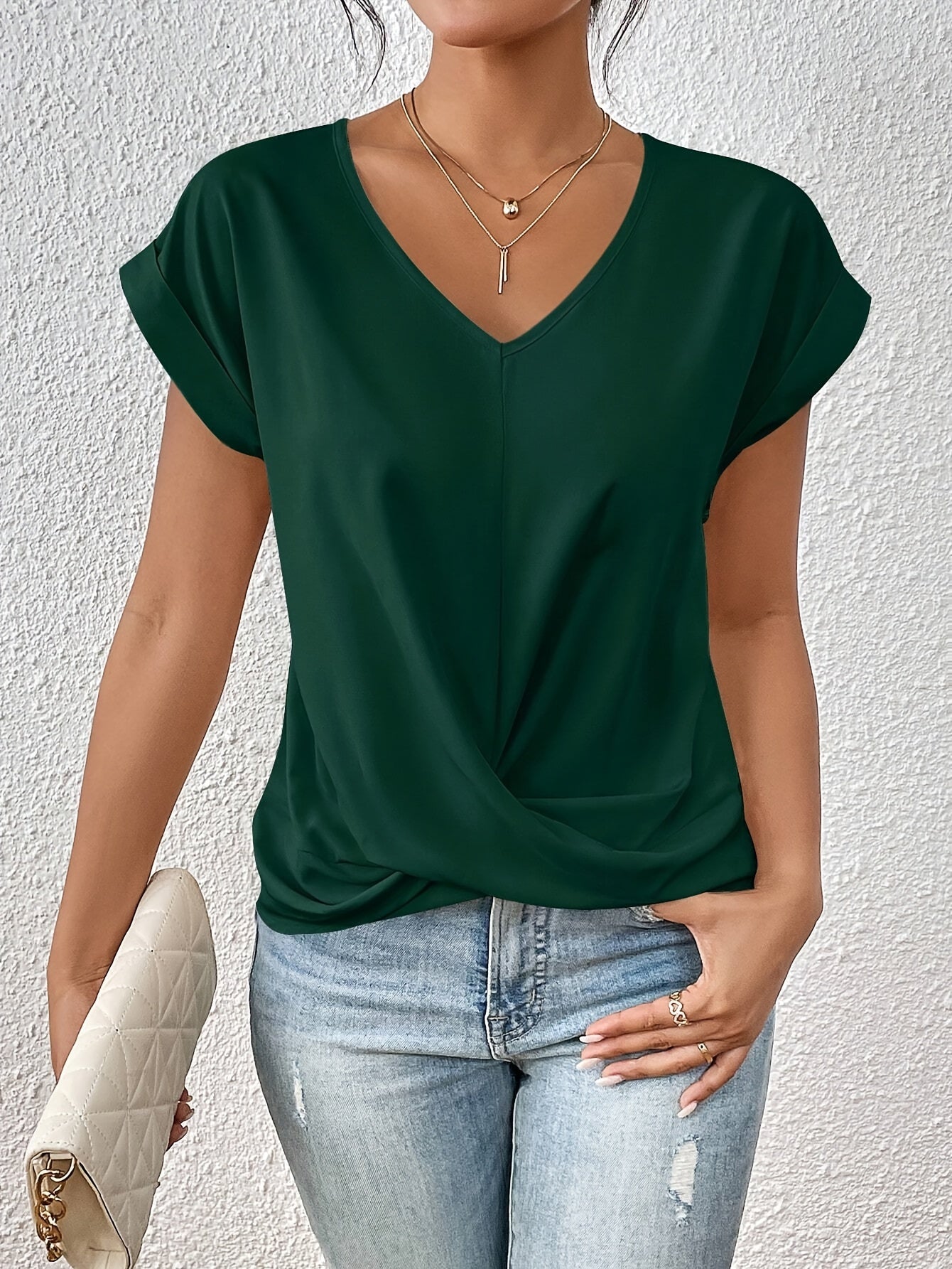 Cleo | V-Neck Everyday T-Shirt