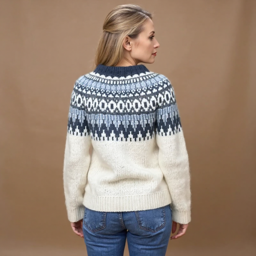 Maecey | Retro Island Sweater