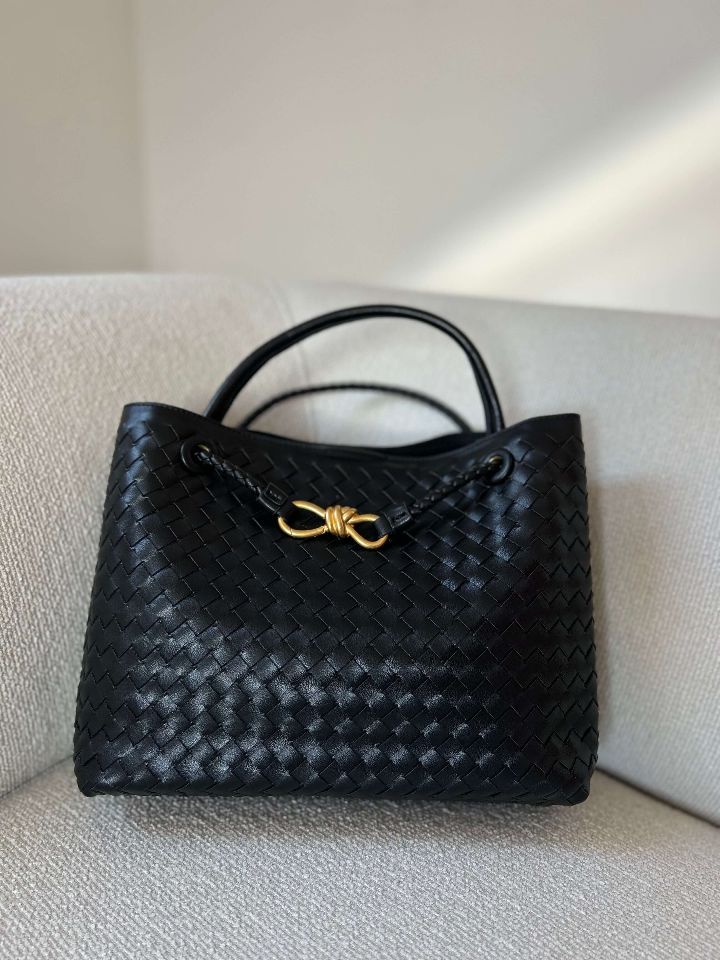 Vivienne | Nadčasová oversized tkaná kabelka