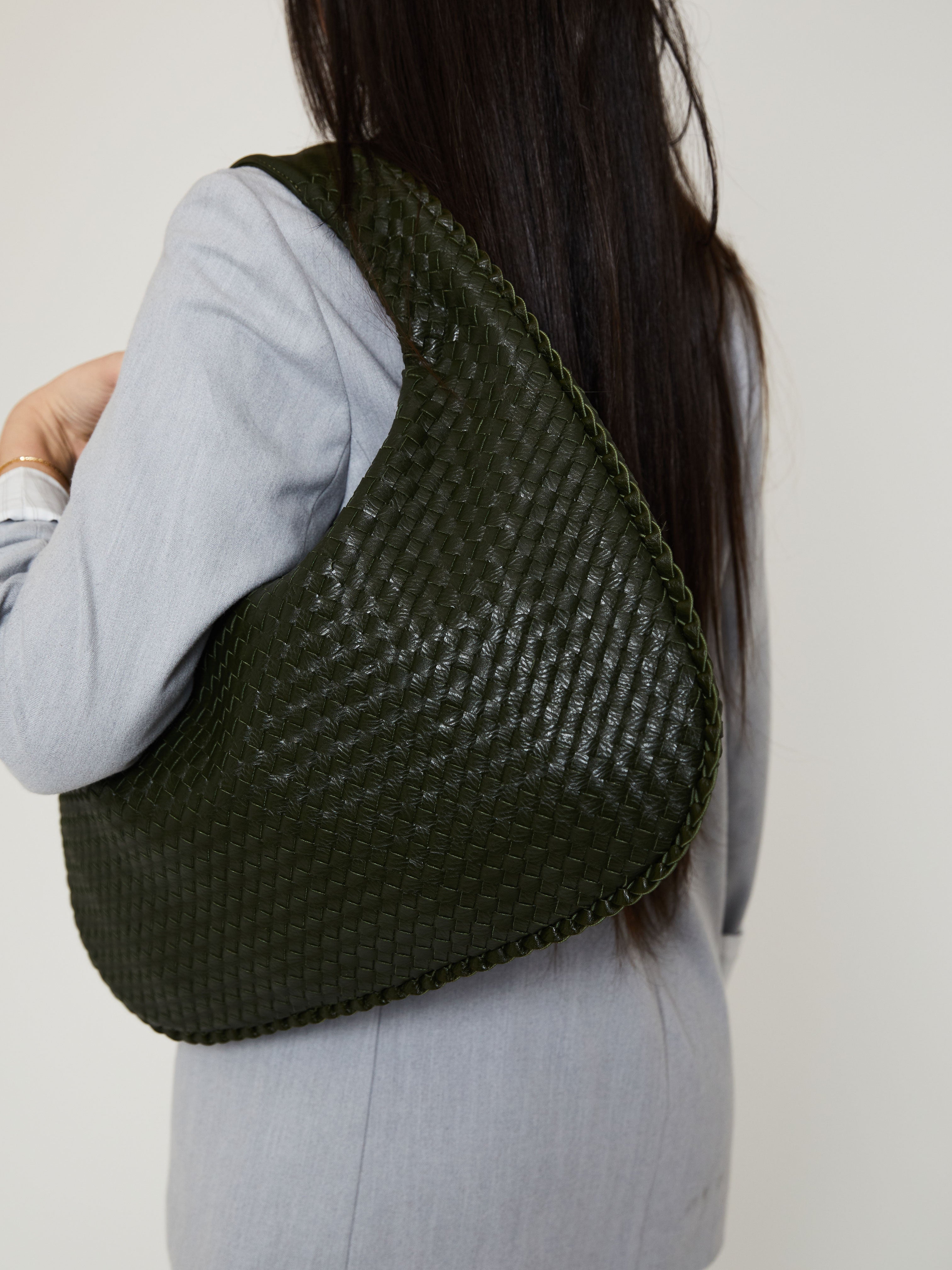 Victoria - Stylish Tote Bag